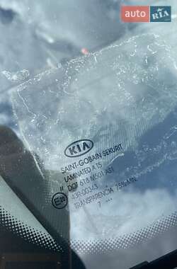 Хэтчбек Kia Ceed 2007 в 