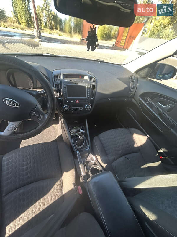 Хэтчбек Kia Ceed 2010 в Чернигове фото 10 Хэтчбек Kia Ceed 2010 в Чернигове