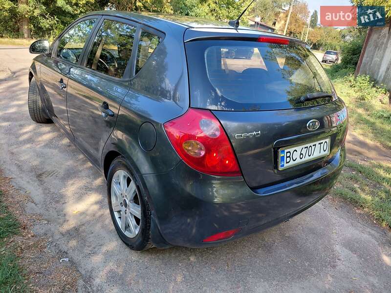 Хетчбек Kia Ceed 2008 в Києві фото 8 Хетчбек Kia Ceed 2008 в Києві