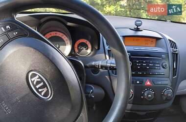 Хетчбек Kia Ceed 2008 в Києві фото 16 Хетчбек Kia Ceed 2008 в Києві