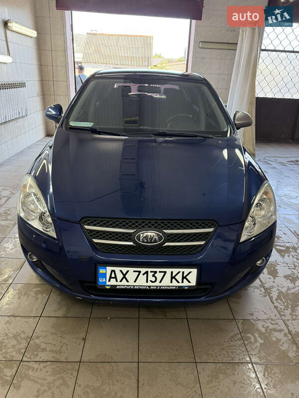 Хетчбек Kia Ceed 2008 в Харкові