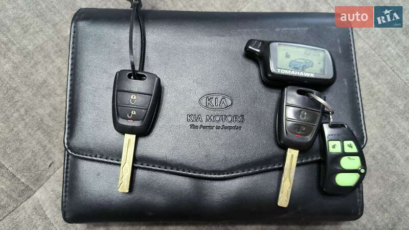 Хэтчбек Kia Ceed 2008 в Киеве