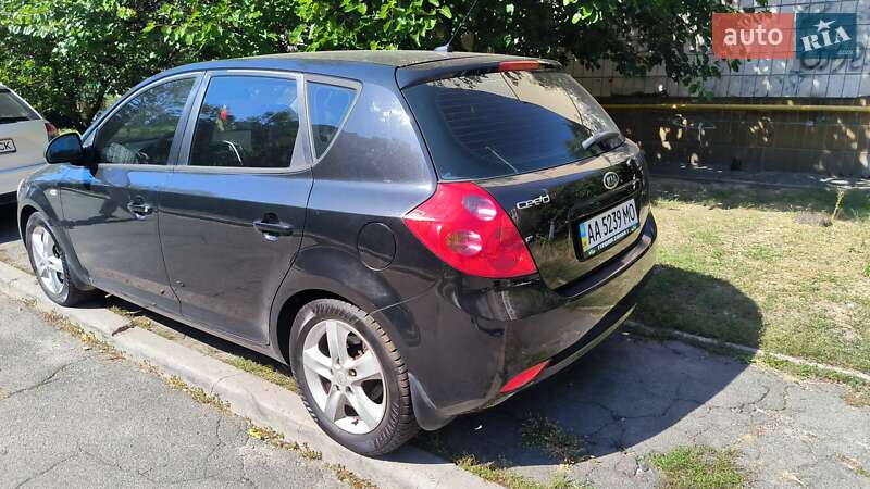 Хэтчбек Kia Ceed 2008 в Киеве