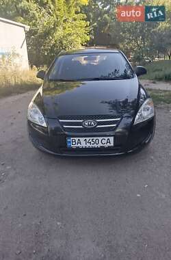 Хетчбек Kia Ceed 2009 в Кропивницькому