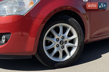 Хэтчбек Kia Ceed 2008 в 