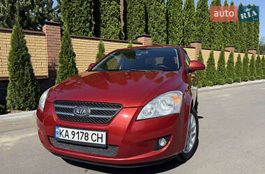 Хэтчбек Kia Ceed 2008 в 