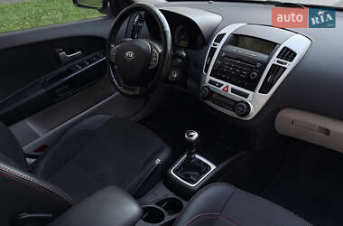Хэтчбек Kia Ceed 2008 в 
