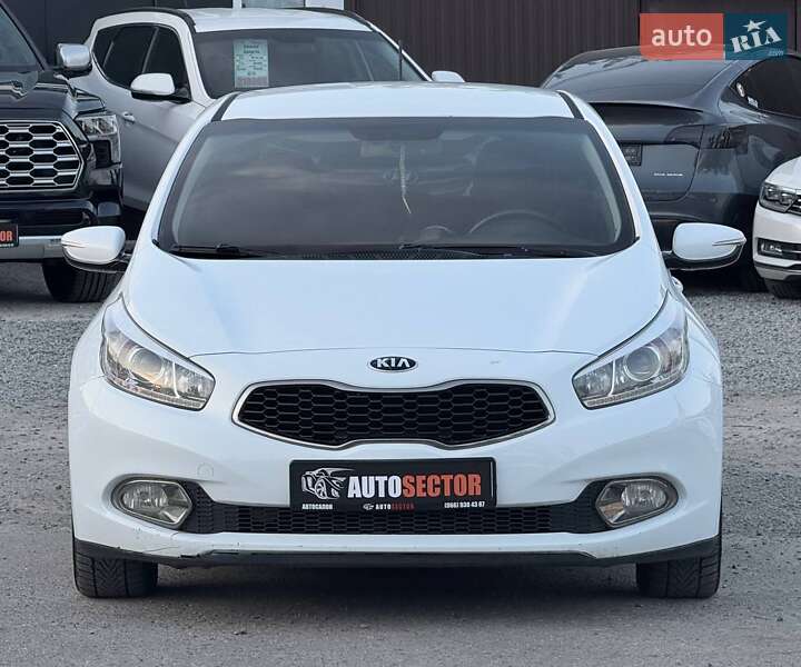 Хэтчбек Kia Ceed 2012 в Харькове