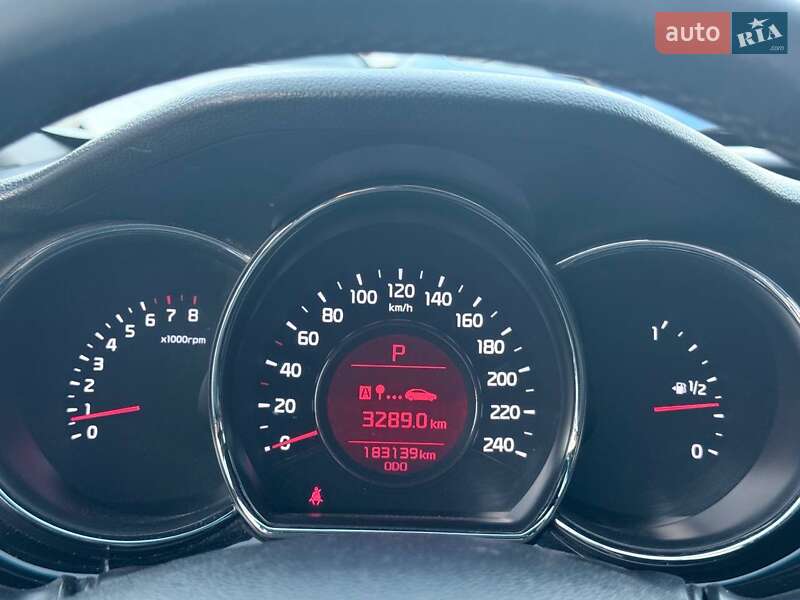 Хэтчбек Kia Ceed 2012 в Харькове