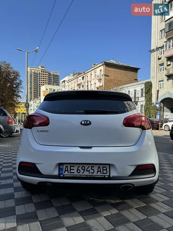 Хэтчбек Kia Ceed 2013 в Киеве