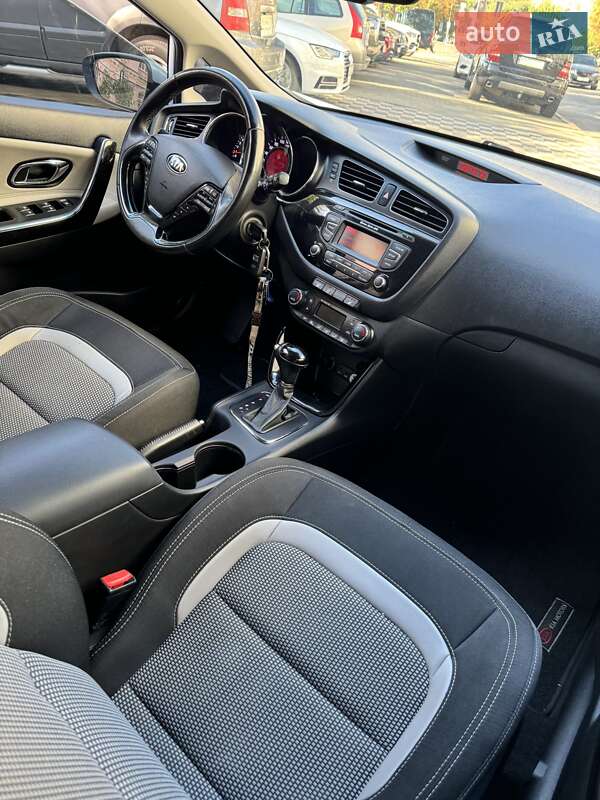 Хэтчбек Kia Ceed 2013 в Киеве