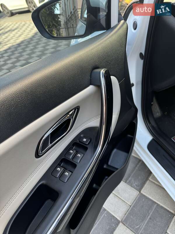 Хэтчбек Kia Ceed 2013 в Киеве