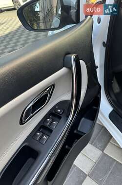 Хэтчбек Kia Ceed 2013 в 