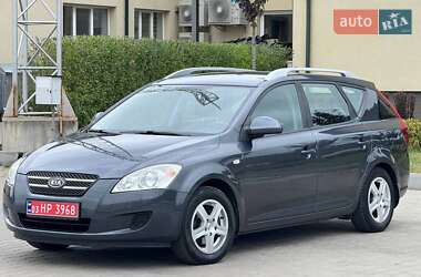 Универсал Kia Ceed 2009 в Луцке