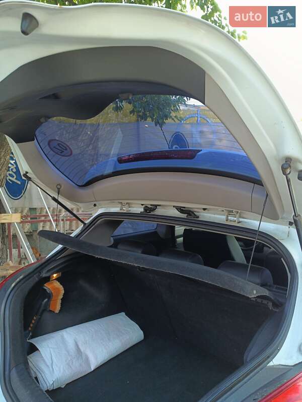 Хэтчбек Kia Ceed 2008 в Днепре