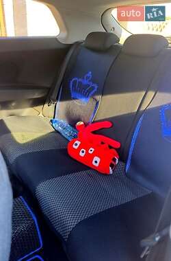 Хетчбек Kia Ceed 2008 в 