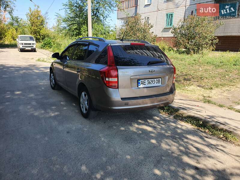 Универсал Kia Ceed 2012 в Кривом Роге