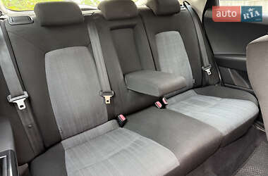 Хэтчбек Kia Ceed 2010 в 