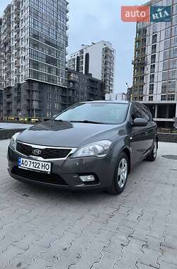 Хэтчбек Kia Ceed 2011 в Львове