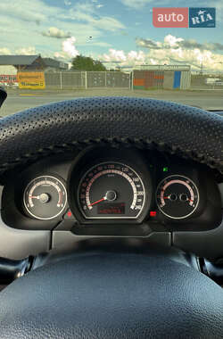 Хэтчбек Kia Ceed 2011 в 