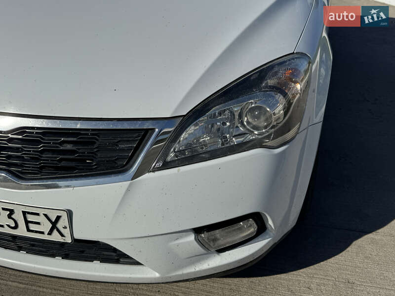 Универсал Kia Ceed 2009 в Владимирце