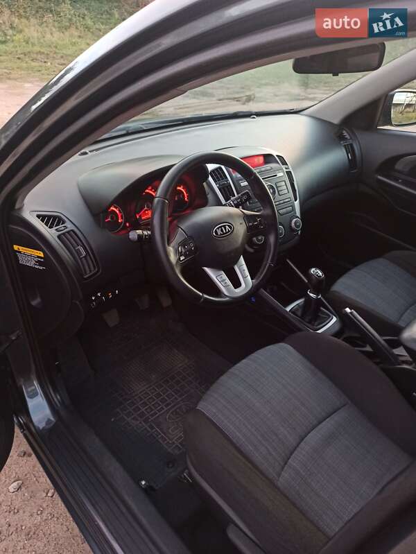 Универсал Kia Ceed 2011 в Вознесенске фото 2 Универсал Kia Ceed 2011 в Вознесенске