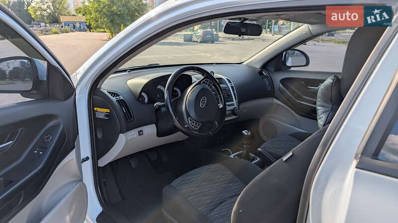 Хэтчбек Kia Ceed 2008 в Харькове фото 18 Хэтчбек Kia Ceed 2008 в Харькове