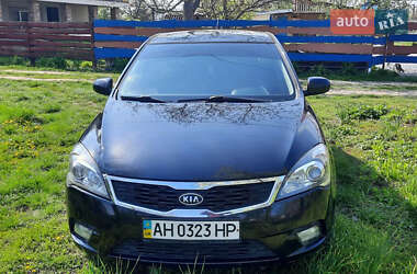 Хетчбек Kia Ceed 2009 в Горішніх Плавнях