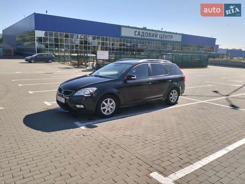 Универсал Kia Ceed 2010 в Сумах