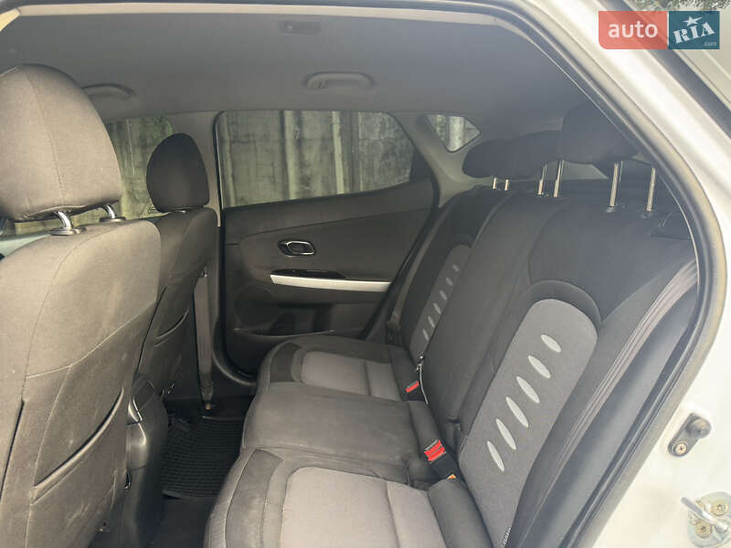 Хэтчбек Kia Ceed 2012 в Лубнах