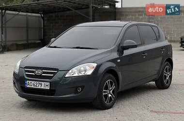 Хетчбек Kia Ceed 2007 в Мукачевому