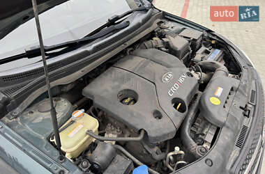Хэтчбек Kia Ceed 2007 в 