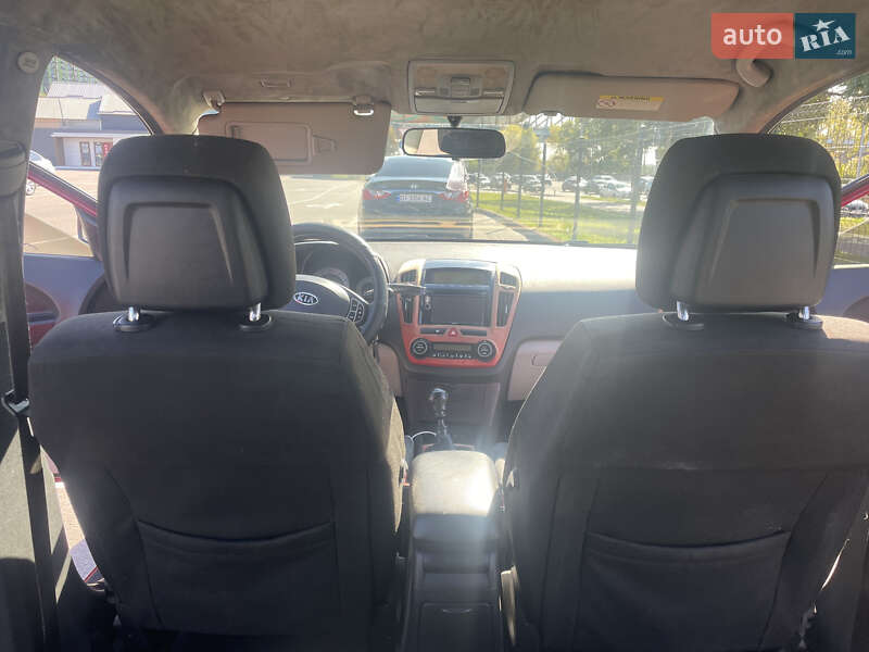 Хэтчбек Kia Ceed 2008 в Киеве