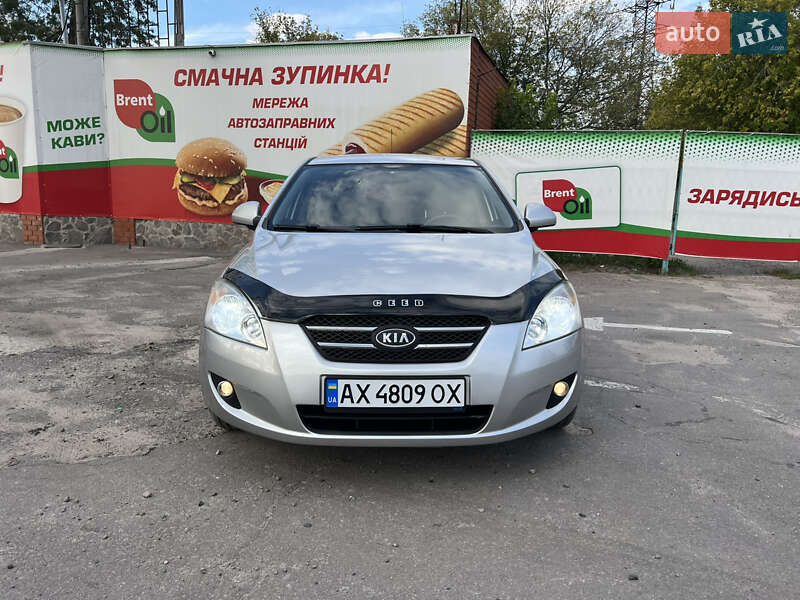 Хэтчбек Kia Ceed 2008 в Харькове