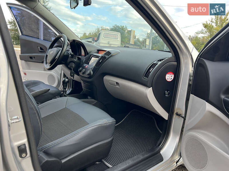 Хэтчбек Kia Ceed 2008 в Харькове