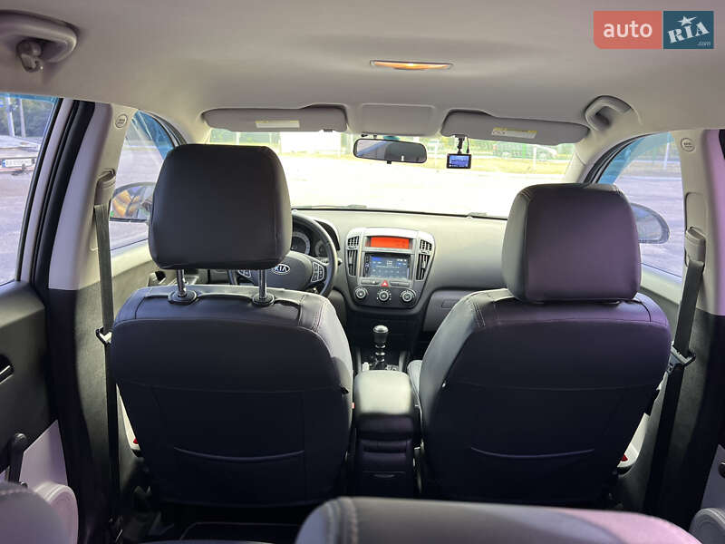 Хэтчбек Kia Ceed 2008 в Харькове