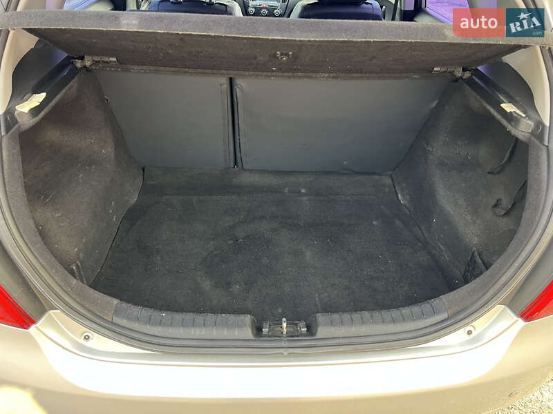 Хэтчбек Kia Ceed 2008 в Харькове
