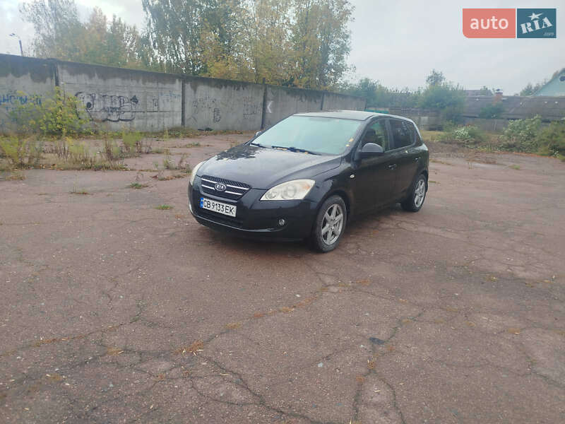 Хэтчбек Kia Ceed 2007 в Мене