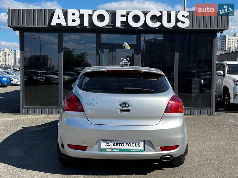 Хэтчбек Kia Ceed 2008 в Киеве