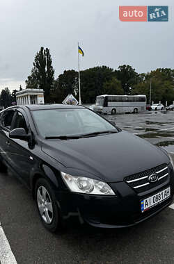 Хэтчбек Kia Ceed 2007 в 
