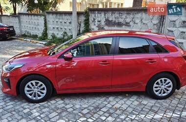 Хэтчбек Kia Ceed 2019 в 