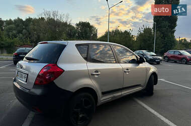 Хетчбек Kia Ceed 2007 в 