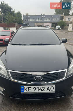 Универсал Kia Ceed 2010 в Кривом Роге