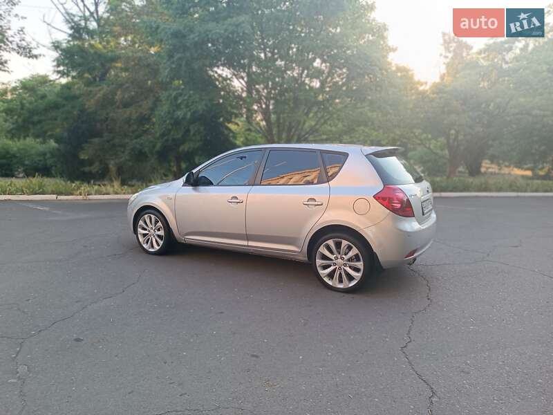 Хэтчбек Kia Ceed 2007 в Одессе