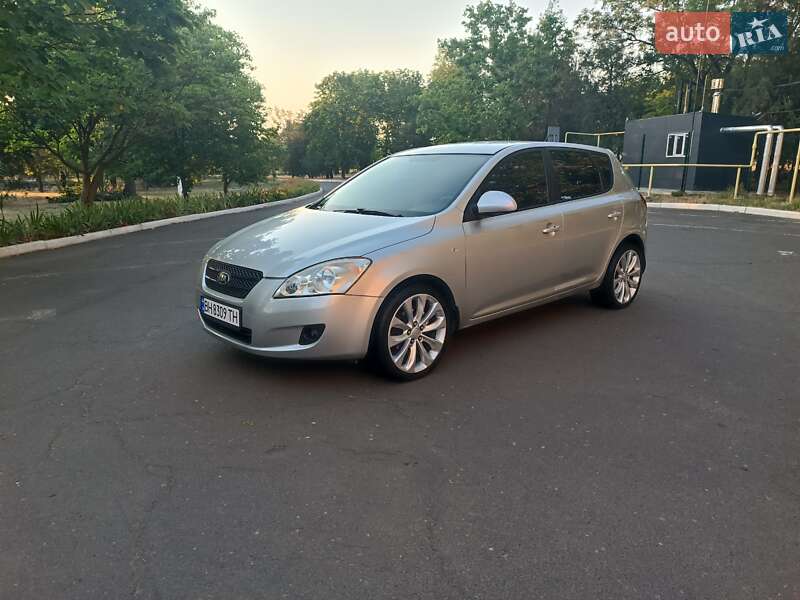 Хэтчбек Kia Ceed 2007 в Одессе