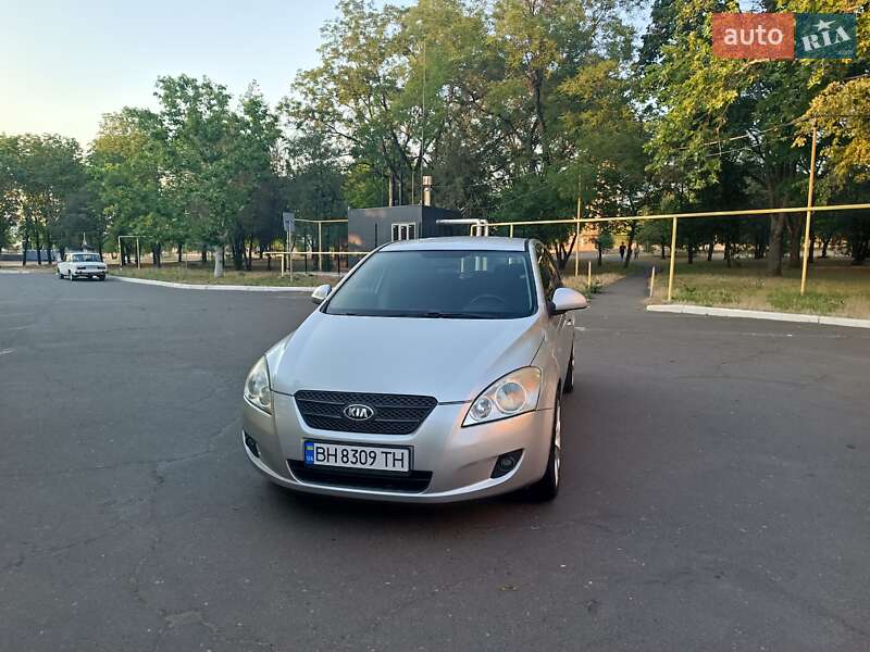 Хэтчбек Kia Ceed 2007 в Одессе