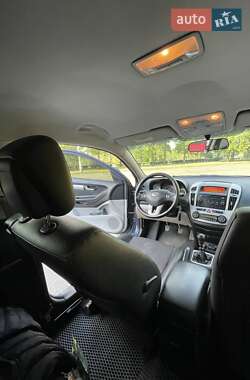 Хетчбек Kia Ceed 2009 в 