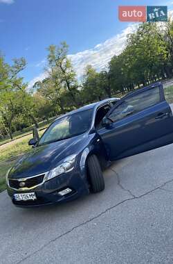 Хетчбек Kia Ceed 2009 в 