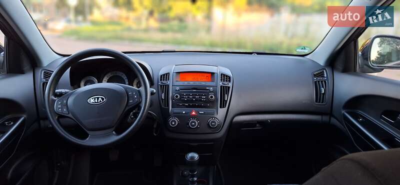 Хэтчбек Kia Ceed 2008 в Нежине