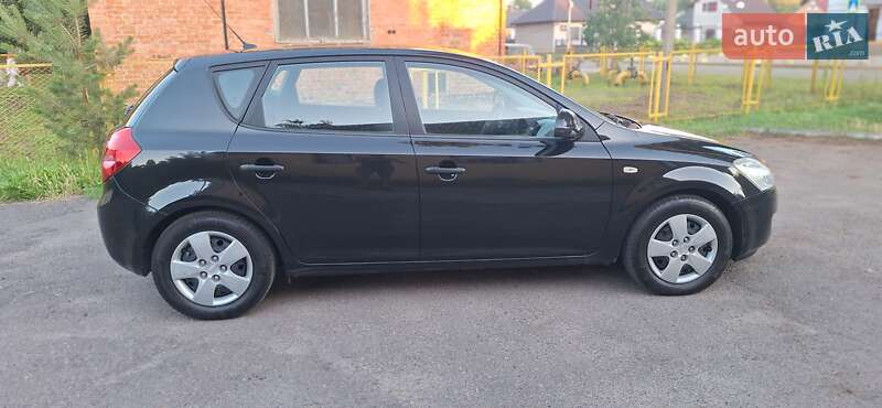 Хэтчбек Kia Ceed 2008 в Нежине